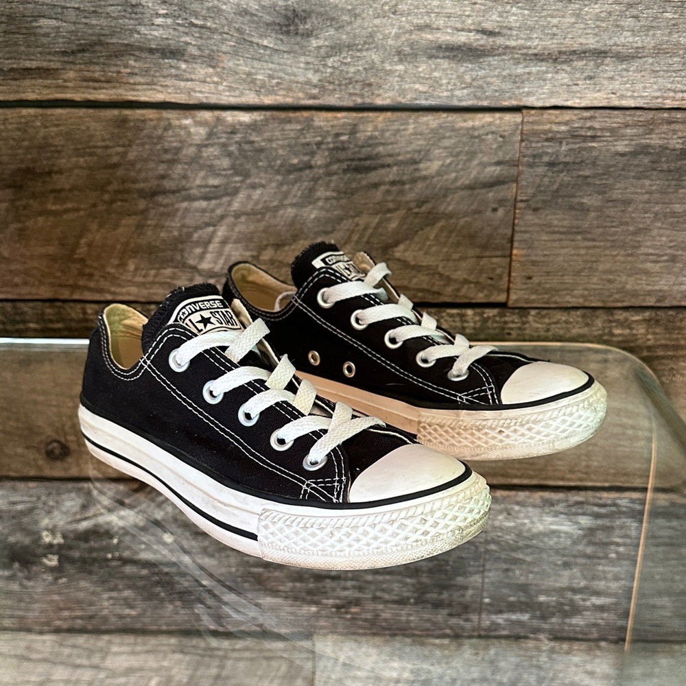 Converse Women’s Black and White Sneakers